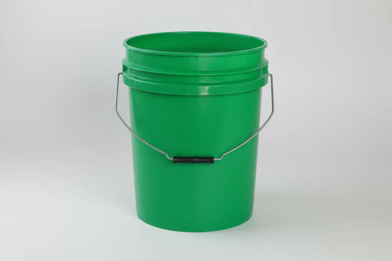 Balde Plástico de 20 Litros con Tapa Grado Alimenticio Colores - Dinamy Import